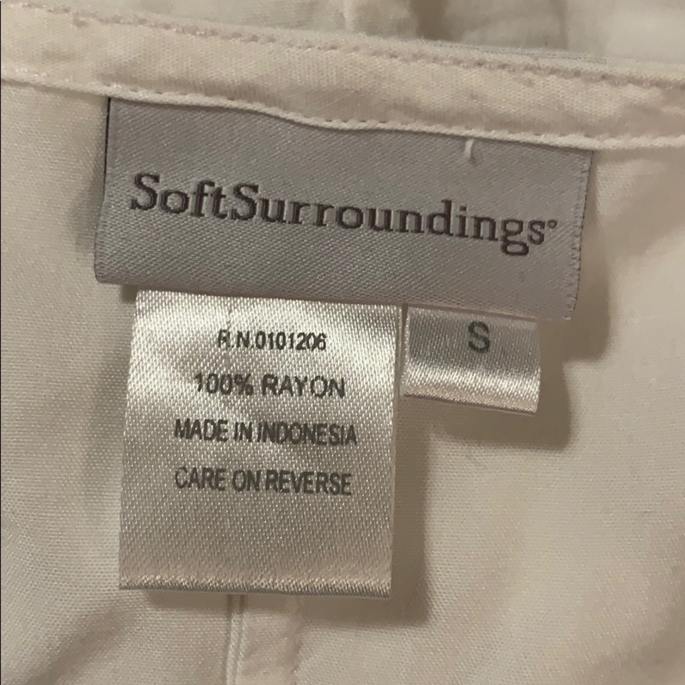 SOFT SURROUNDINGS Scalloped Button Up Blouse - Picture 5 of 5